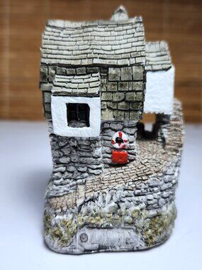 Lilliput Lane Fisherman’s Cottage 1986 Retired Miniature Coastal Stone House